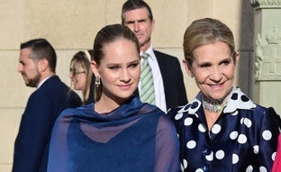 El look prestado de Irene Urdangarin en la boda de Teodora de Grecia: un vestido vintage de la infanta Cristina que le estaba grande