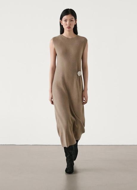 Vestido midi de Massimo Dutti (99,99 euros)