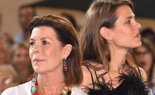 Las pistas de que Carolina de Mónaco y Carlota Casiraghi se están distanciando: la entrevista de la discordia