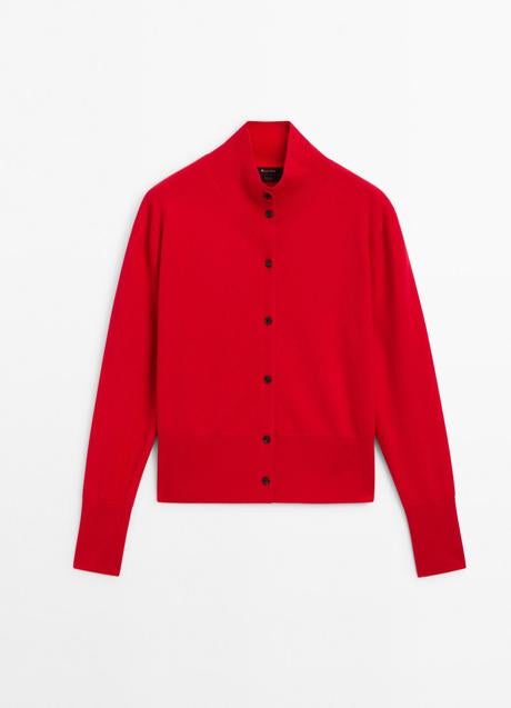 Chaqueta roja de Massimo Dutti (59,99 euros)