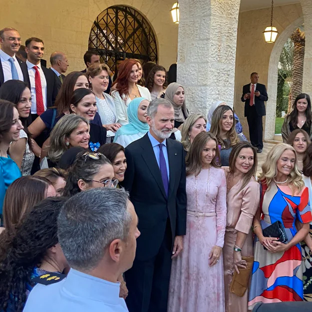 Felipe VI en Jordania junto a Miriam de Ungría. 