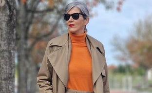 Jerséis de cuello alto, el secreto de las mujeres de 50 mejor vestidas para lograr los looks más especiales del otoño