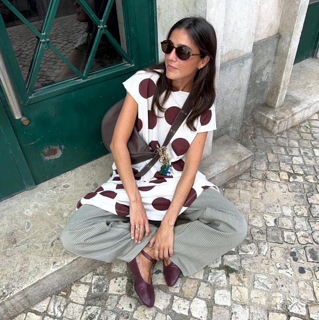 Bailarinas de piel flexibles, las más cómodas para los looks de diario