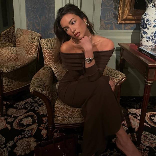 Estos vestidos off shoulder o con hombros al descubierto son los favoritos de las más elegantes en otoño