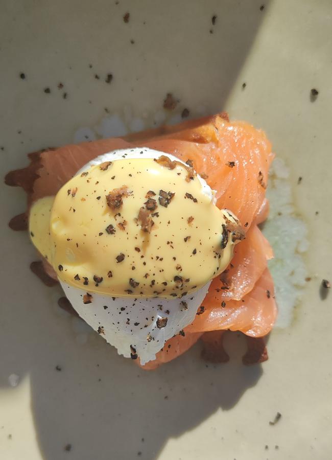 El gofre Benedictino del menú degustación para desayunar del hotel El Fuerte Marbella. / AFL