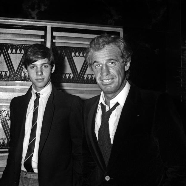 Los hijos de Jean-Paul Belmondo, en guerra por su millonaria herencia: rencor, trato de favor y 100 millones en juego