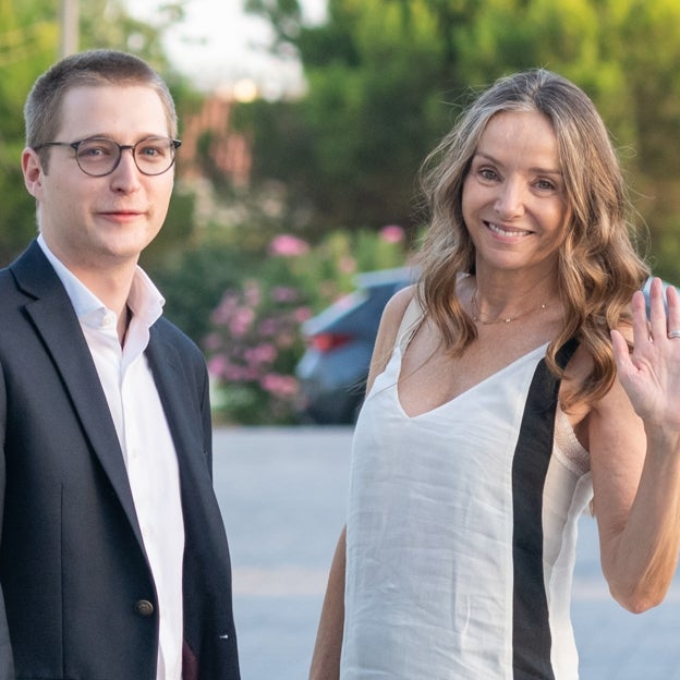 Miriam de Ungría: el estilo de una royal que adora los vestidos y los accesorios neutros