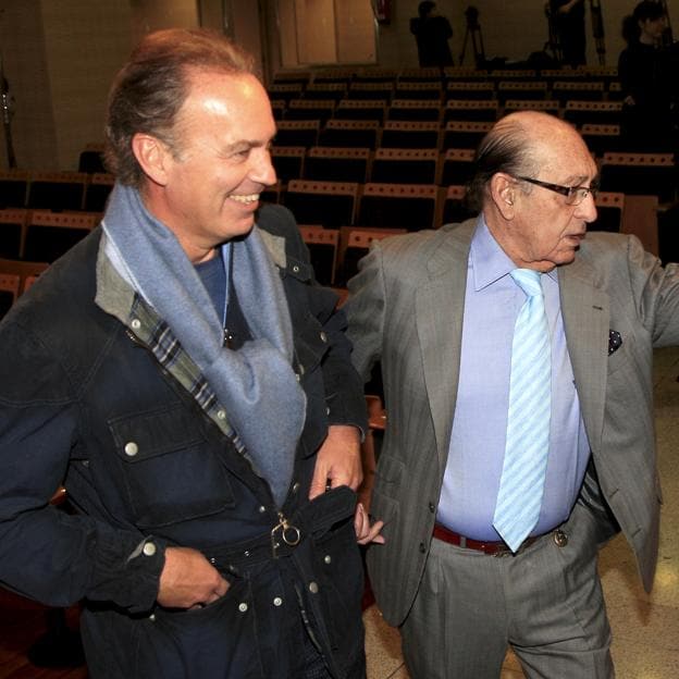 Bertín Osborne, con su padre, Enrique Ortiz López-Valdemoro, en un evento. 