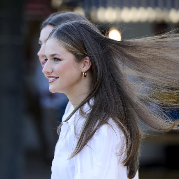 El flechazo de Leonor en los Premios Princesa de Asturias: cita con la mujer destinada a hacerle las fotos de su proclamación o de su boda