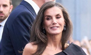 Lo que nadie se fijó del pelo de la reina Letizia: una melena Old Money y un volumen extra