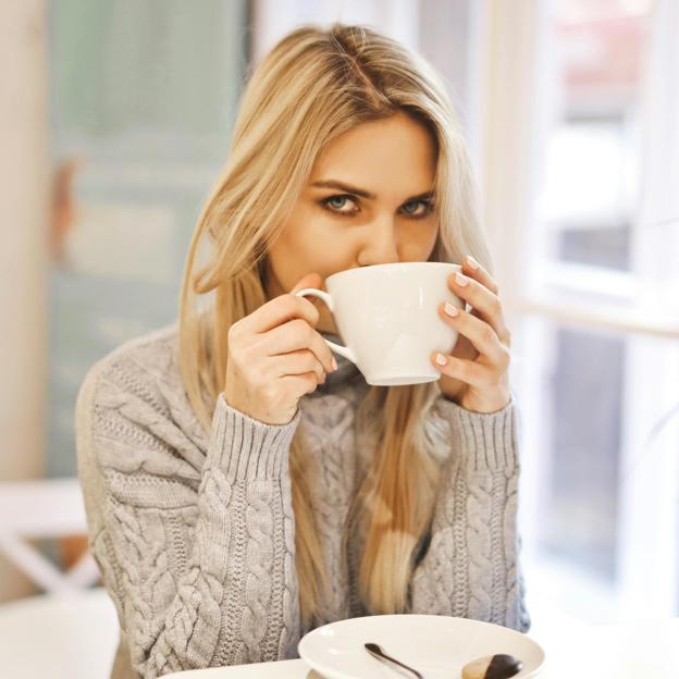 El té que tienes que tomar cada día si quieres dormir bien y deshinchar tu tripa