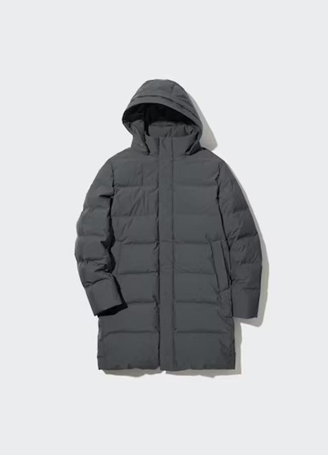 Plumas gris mate de Uniqlo, 179,90 euros.