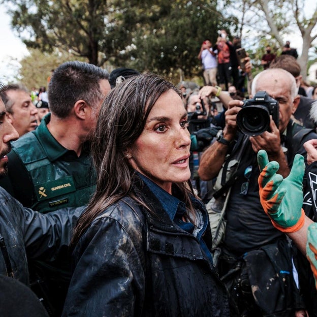 La reina Letizia en su visita a Paiporta. 