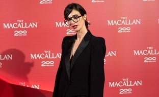 Un brindis con Paz Vega por su exitoso debut como directora: «Pido salud para todos los míos, porque en el trabajo y en el amor ya me va muy bien»