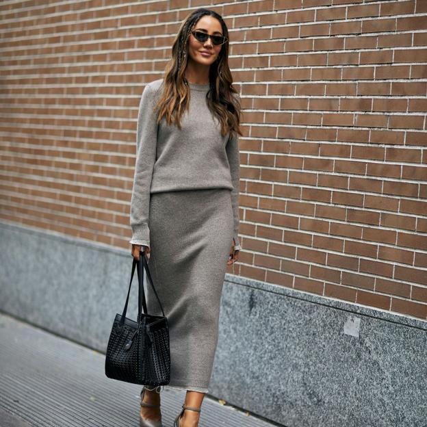 Conjuntos de punto con falda, el look de invierno perfecto para llevar con botas