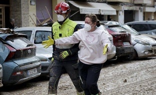 Los consejos de dos psicólogos de emergencias para superar la tragedia de la DANA: «Los seres humanos somos vulnerables pero también resilientes»