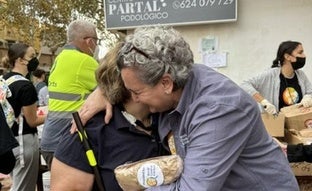 Hablamos con la chef Pepa Muñoz en la zona cero de la DANA: «Muchísima gente necesita un plato caliente»