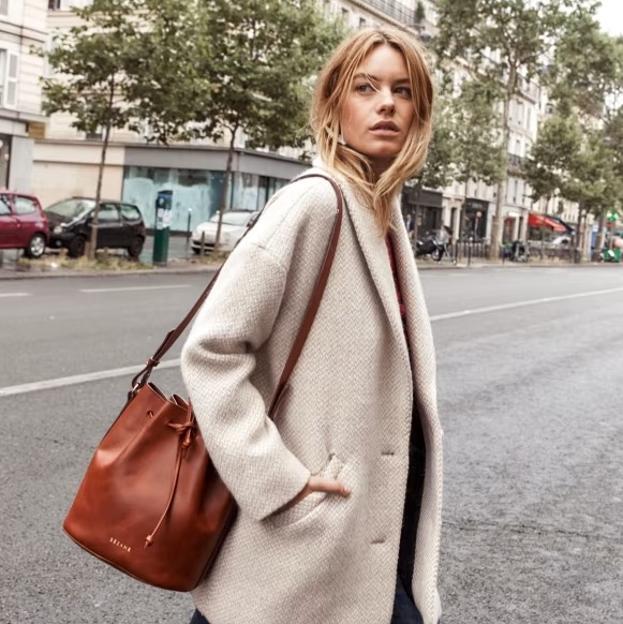 Lo nuevo de Pull & Bear: básicos de invierno, vestidos de fiesta y muchas prendas de punto