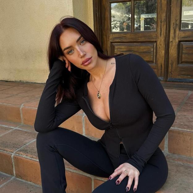 Remo con banda de resistencia, el ejercicio de bajo impacto que fortalece espalda a cualquier edad