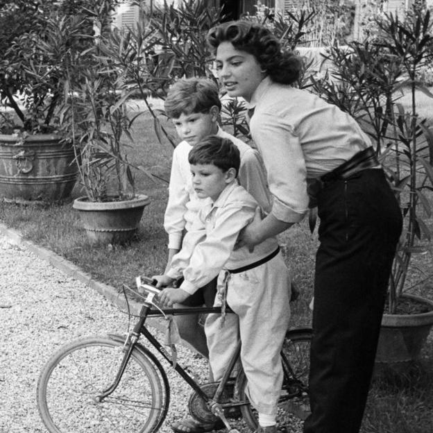 La tragedia de Sebastien, el discreto hermano de Ira von Fürstenberg: el drama de su infancia y la muerte de su única hija