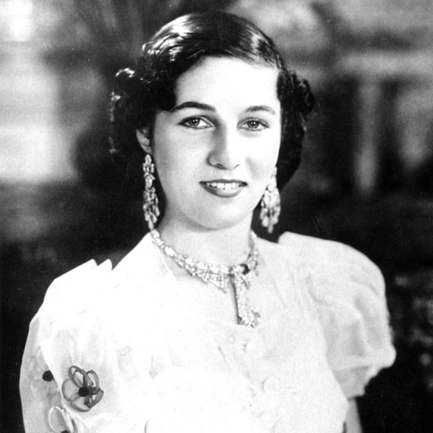 La increíble historia del collar de esmeraldas de la princesa Fawzia de Egipto: revolución, exilio y una misteriosa desaparición