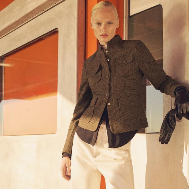 Las compras de Mango de la semana: vestidos estampados, abrigos de pelo y chaquetas que estilizan