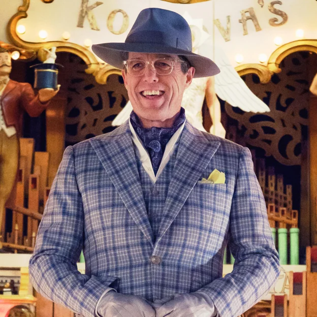 Hugh Grant interpretando el papel de villano en 'Paddington 2'. 