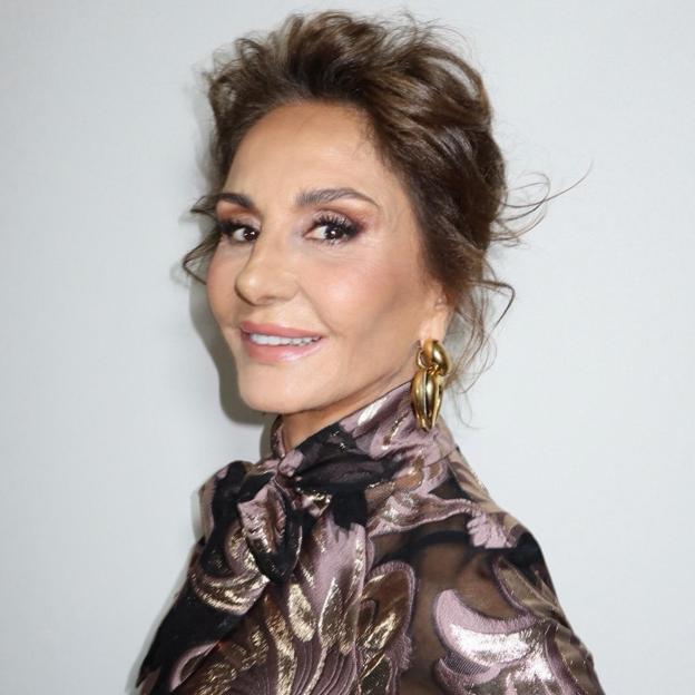 Naty Abascal luce el vestido con el truco elegante favorito de la reina Letizia