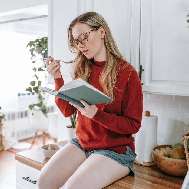 El postre casero rico en antioxidantes perfecto para tomar en otoño con una de las frutas más sanas y menos consumidas