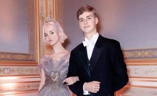 Así es la pareja de la nieta de Carmen Martínez-Bordiú en el Baile de Debutantes de París: jinete y sobrino de Francesca Thyssen