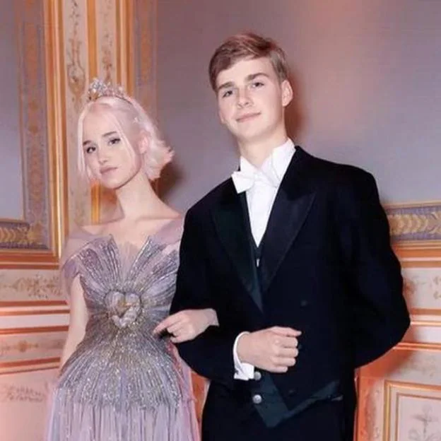 Así es la pareja de la nieta de Carmen Martínez-Bordiú en el Baile de Debutantes de París: jinete y sobrino de Francesca Thyssen