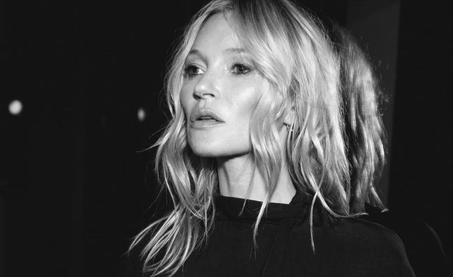 Nuestros favoritos de la colección de Kate Moss para Zara: de la chaqueta tendencia al vestido que va a salvar los looks de Navidad