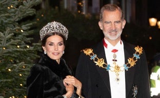 Fin de año de Letizia en Italia: los reyes visitan Roma y Nápoles en su último viaje de Estado del año: sin tiara, por culpa de la reina Sofía