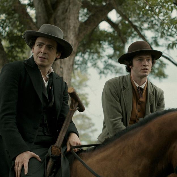 7 miniseries perfectas para devorarlas en el puente de diciembre