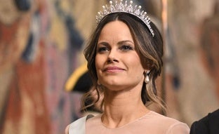 Sofía de Suecia cumple 40 años: el escandaloso pasado de la princesa que cambió el topless por la tiara