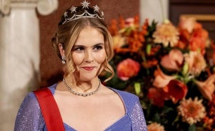 Amalia de Holanda, más reina que princesa: la tiara que le ha robado a Máxima y que podría llevar el día de su boda