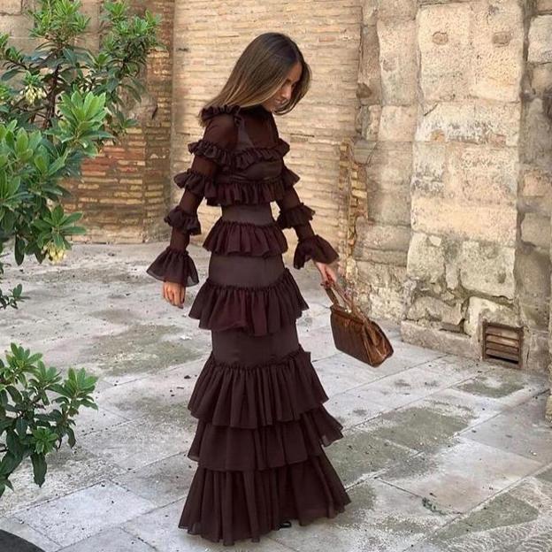 Vestidos de invitada para bodas de diciembre que son un sí rotundo