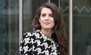 Los orígenes humildes del novio de Carlota Casiraghi: cómo ha logrado Nicolas Matthieu encajar en los Grimaldi