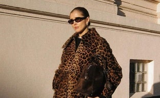 Los mejores abrigos de leopardo para copiar la tendencia de las expertas en moda