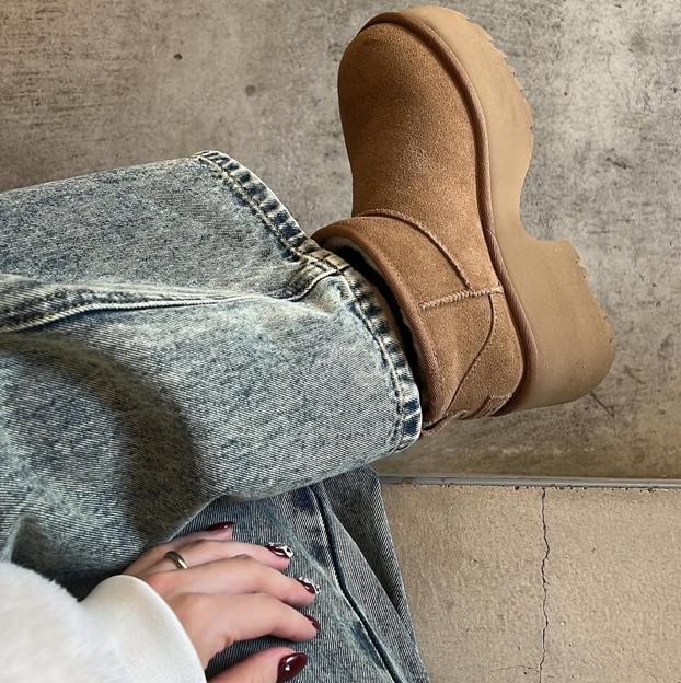 Botas de pelo, el calzado tendencia más calentito para este invierno