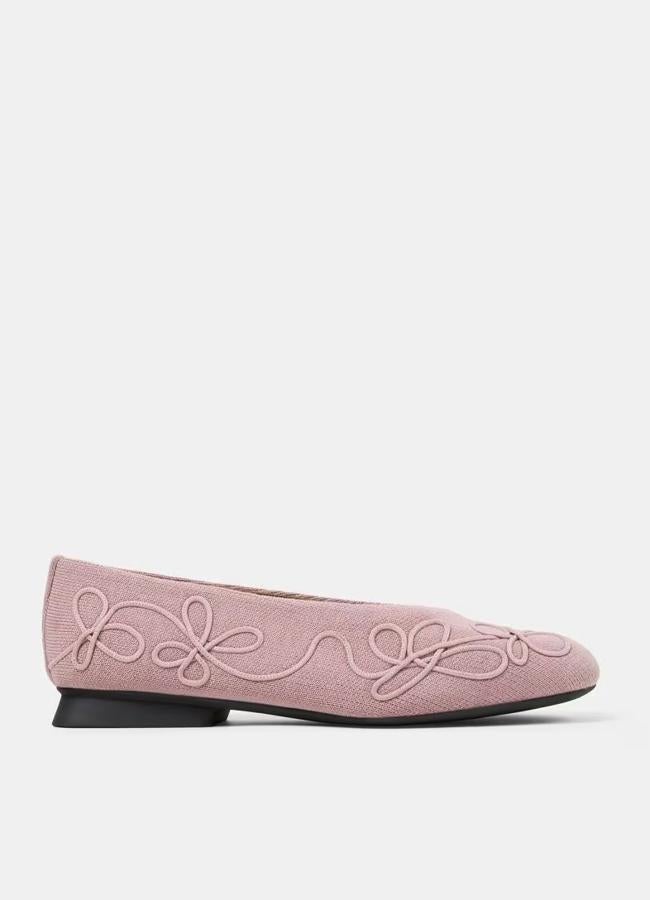 Bailarina rosa de Camper, 101 euros.