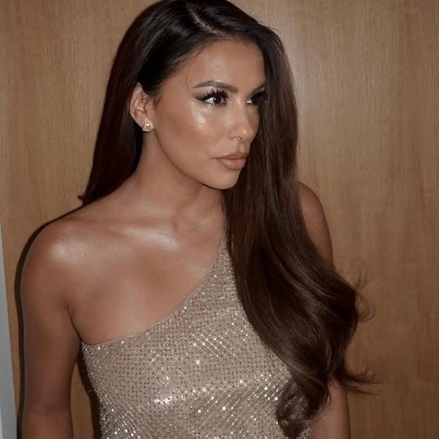 Eva Longoria con pelo largo, voluminoso y suave