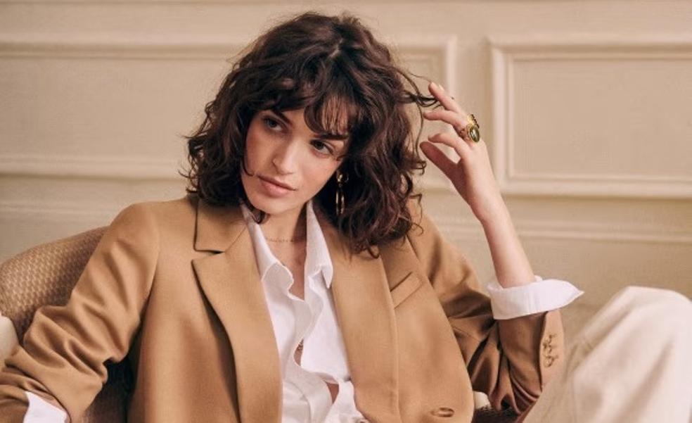 Las novedades de Pull & Bear: de los vestidos midi más elegantes a los botines que llevarás con todo