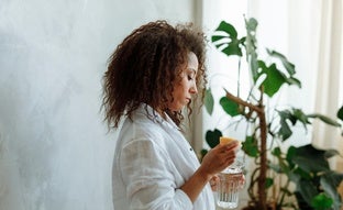 Dos formas sencillas de evitar que aumente el colesterol con las comidas copiosas