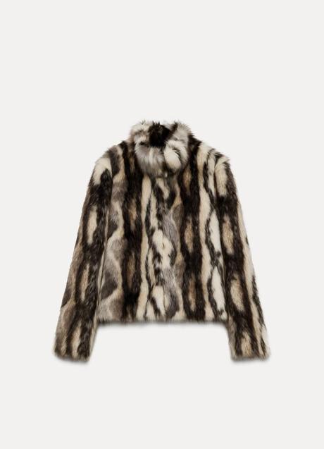 Abrigo de pelo de Zara (89,99 euros)