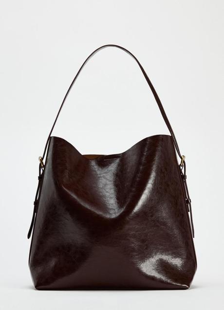 Bolso saca de Zara (35,99 euros)