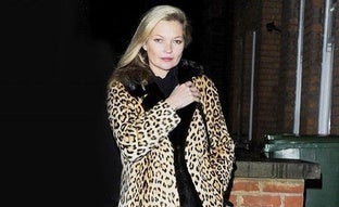 El abrigo de leopardo favorito de las celebrities rebajado a 50 euros en Zara