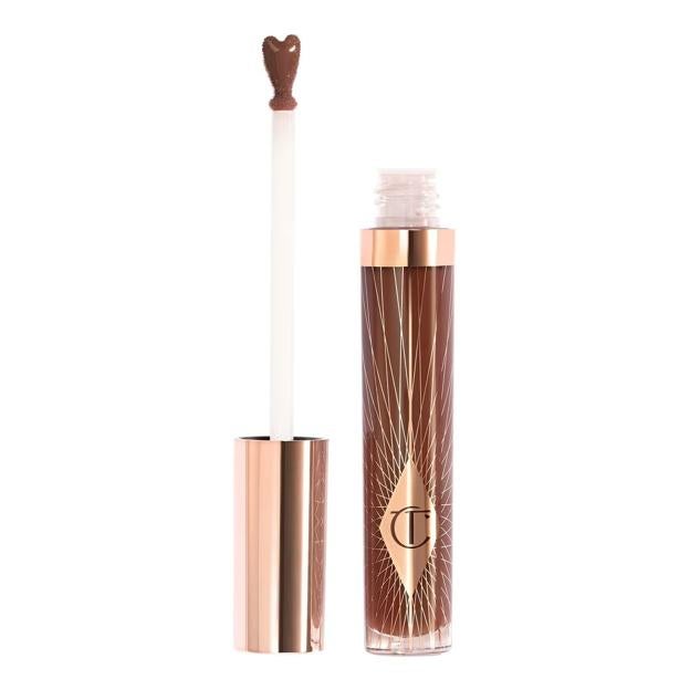 Collagen Lip Bath en tono Pillow Talk Deep de Charlotte Tilbury. Precio: 35,99 euros