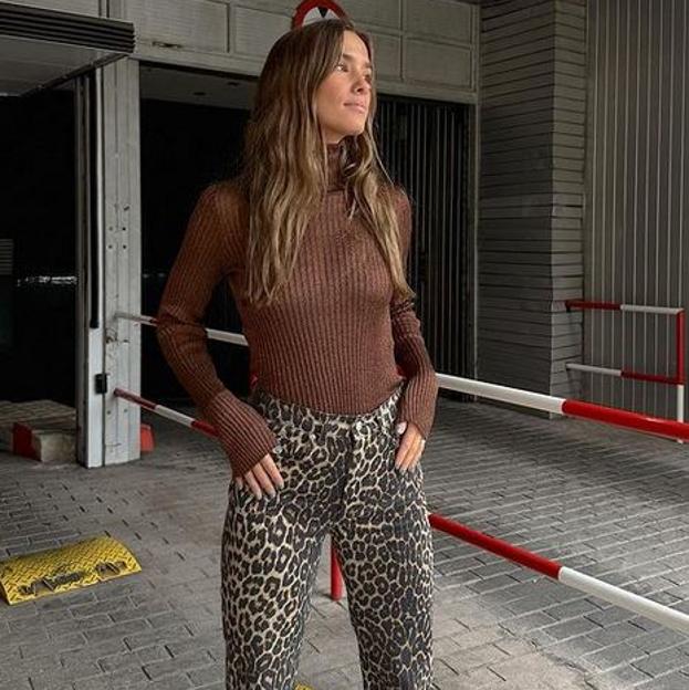 Pantalón con estampado de leopardo, la prenda definitiva de la nueva temporada