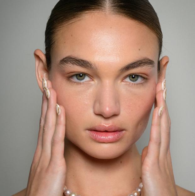 Esmaltes de uñas naturales que darán color y protegerán tu esmalte